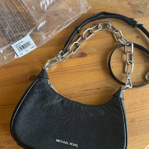 Сумочка Michael Kors Cora