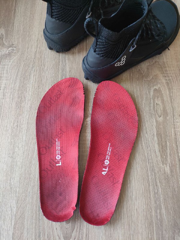 Кроссовки Vivobarefoot размер 10 / 43 европейский 4