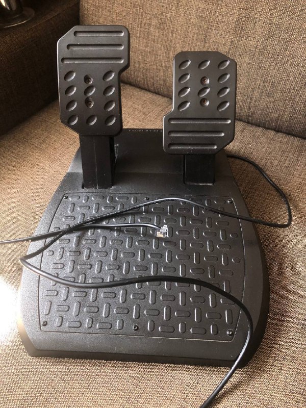 Игровой руль Thrustmaster T80