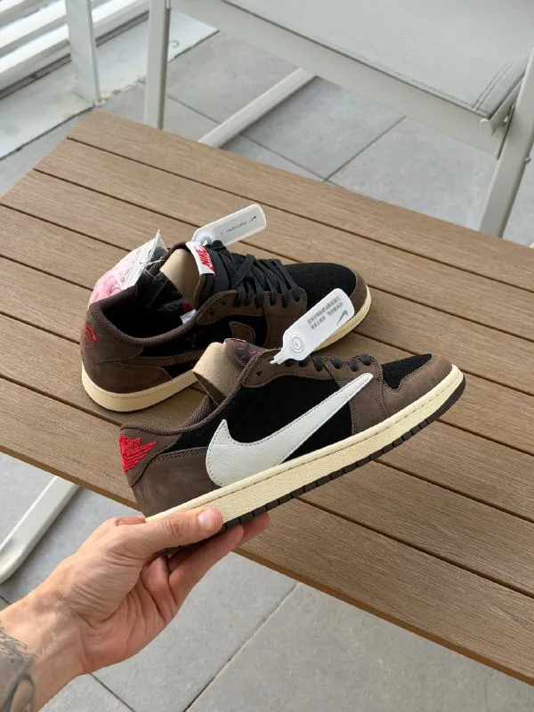 Nike Air Jordan 1 Low OG SP Travis Scott 1