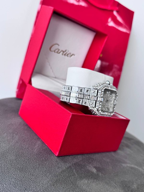 Наручные часы реплика Cartier декор