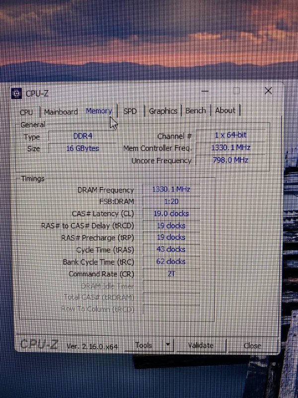 Компьютер, клавиатура Trust GXT833, внешняя звуковая карта Ugreen 8