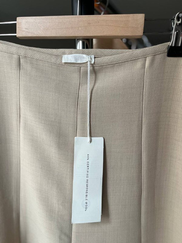 Шерстяная юбка миди, вельветовая мини-юбка, юбка из искусственной кожи, рубашка Calvin Klein, летнее платье, свитер Zara 4