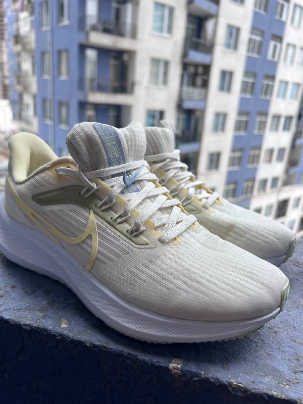 Кроссовки Nike 38 размер 2