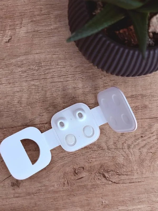 Оригинальные амбушюры Apple AirPods Pro