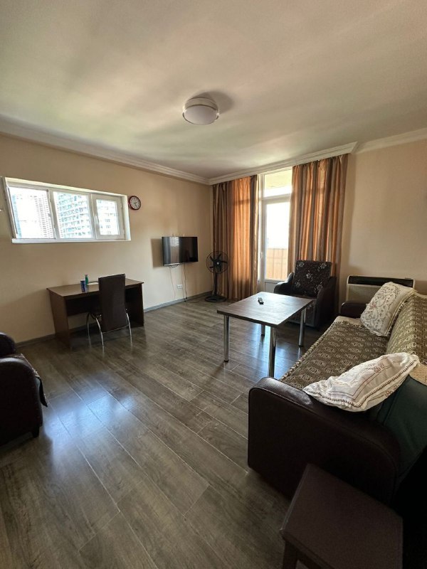 Квартира 3 комнаты в Батуми, аренда 4