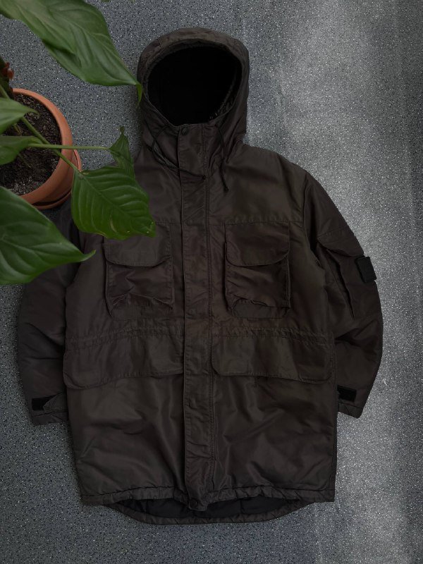 мужские куртки Napapijri, Alpha Industries, Fred Perry, Stone Island, Prada