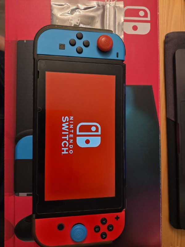 Электрогитара Fender Squier bullet strat и комбоусилитель NUX mighty 8BT 3