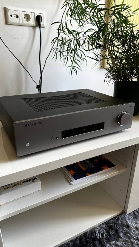 Интегральный усилитель Cambridge Audio CXA61, акустические провода Pro-ject connect it LS E