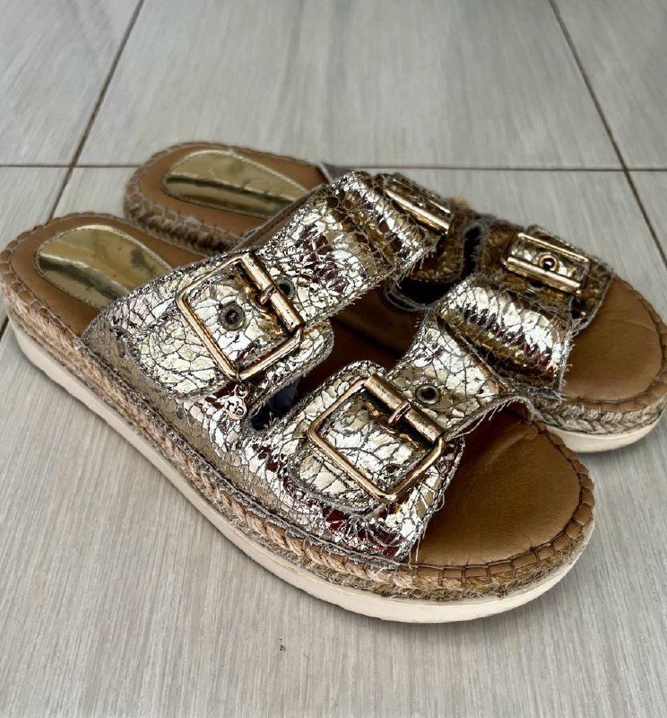 Белые сабо, черные сабо, золотистые сабо, босоножки серые, сабо серебристые, синие балетки, туфли под питона, босоножки золотистые, туфли коричневые, балетки 3