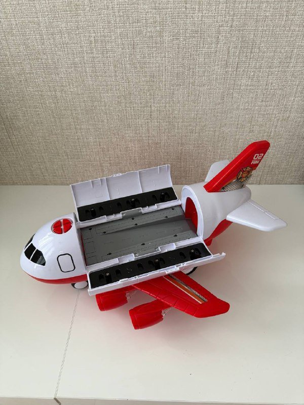 Грузовой самолет игрушка музыкальный светящийся