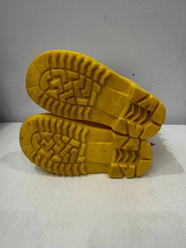 Резиновые сапоги детские 2