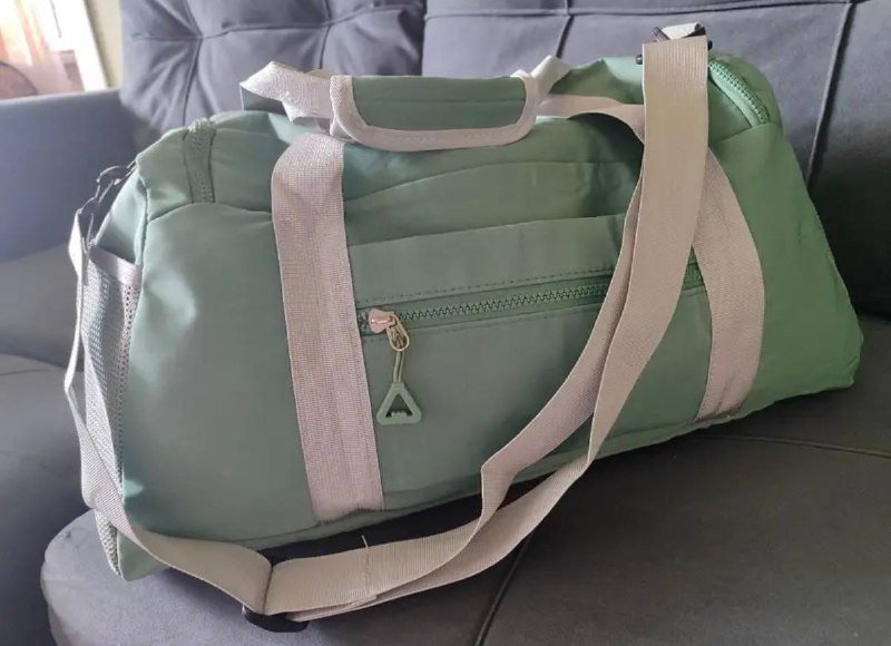 Вместительная сумка с отделом для обуви 2