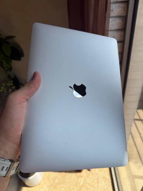 MacBook Air 13 M1 16/256 GB 2