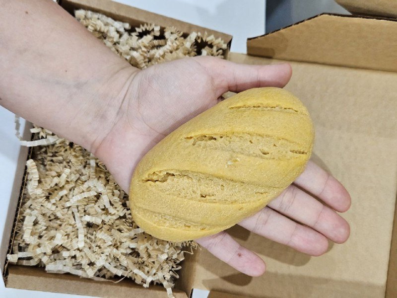 Свеча "Батон" из коллаборации notem и kak.dela 3