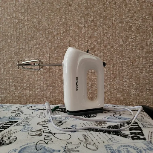 Ручной миксер Kenwood HMP10