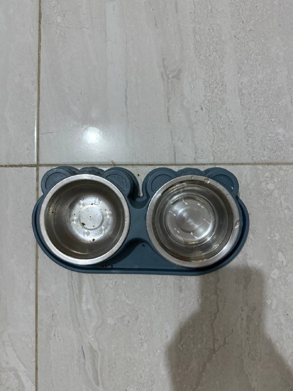 Лоток с двойным дном и миски для кота 2