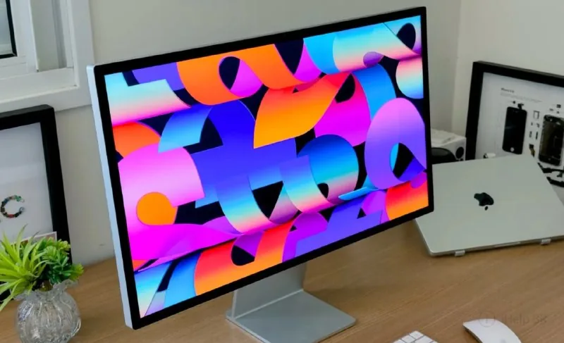 Apple Studio Display 1