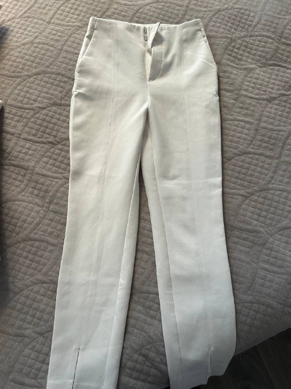 Пиджак guess, Тренч, Комплект кофта+майка, Юбка, Свитер, Кожаные штаны zara, Брюки манго, Толстовка nike, Платье bershka, Штаны синие 6