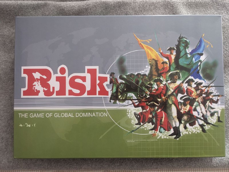 Настольные игры Codenames, Risk, Пазлы 2