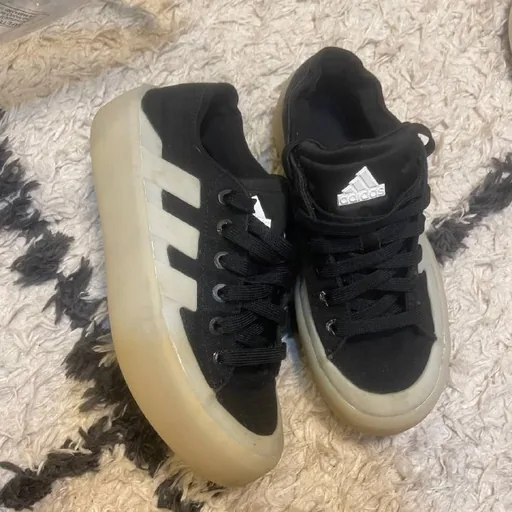 Кроссовки Adidas