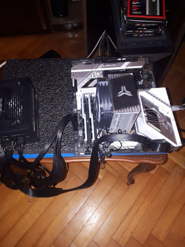 Motherboard ASUS ROG STRIX Z690, CPU Intel Core i5-12600K, SSD 512GB, RAM 32GB, Windows 10 Pro 5