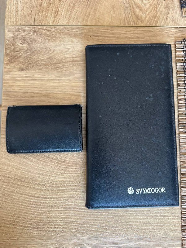 Две визитницы на 60 карточек и карманная