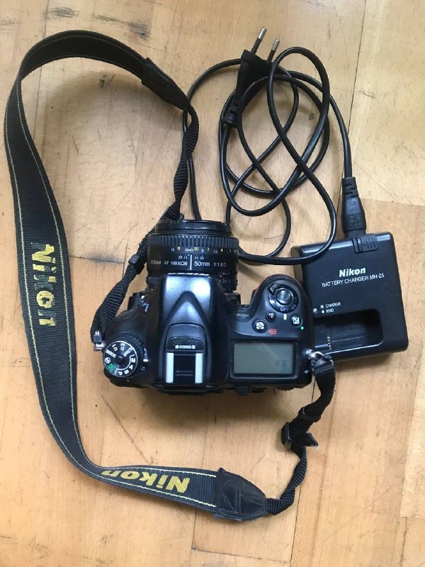 JBL Charge 5, Nikon объектив, Nikon D7100, ковёр 5