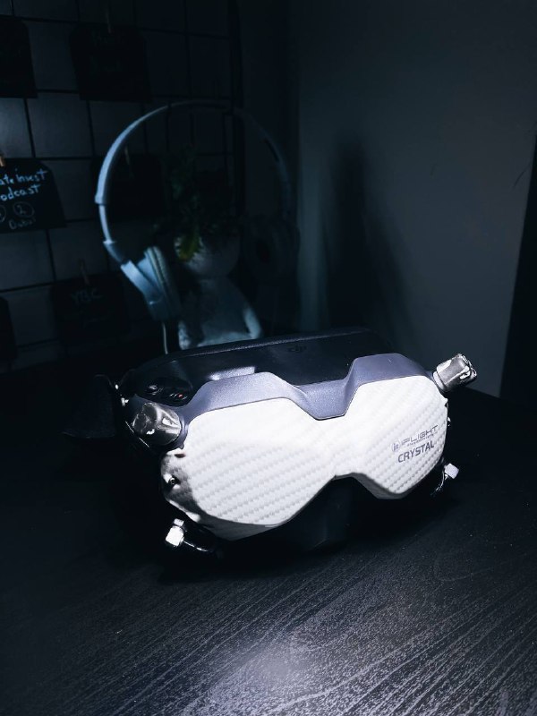 дрон DJI Mavic 3 Classic, беспроводные микрофоны Hollyland, очки DJI Goggles V2, fpv дрон Geprc cinebot 30 4