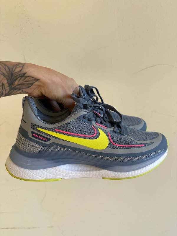 Беговые кроссовки Nike размер 41 5