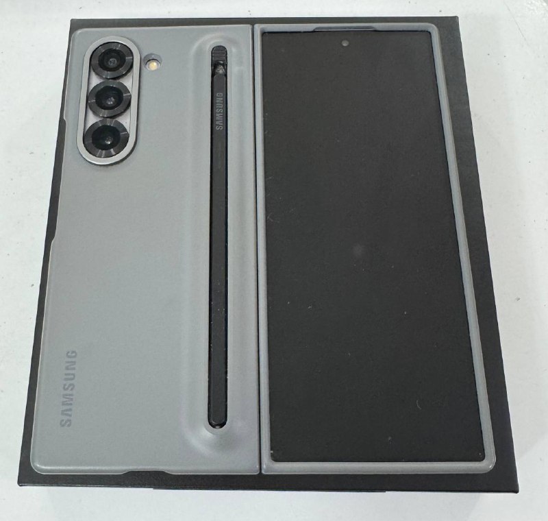 Samsung Galaxy Z Fold6 2
