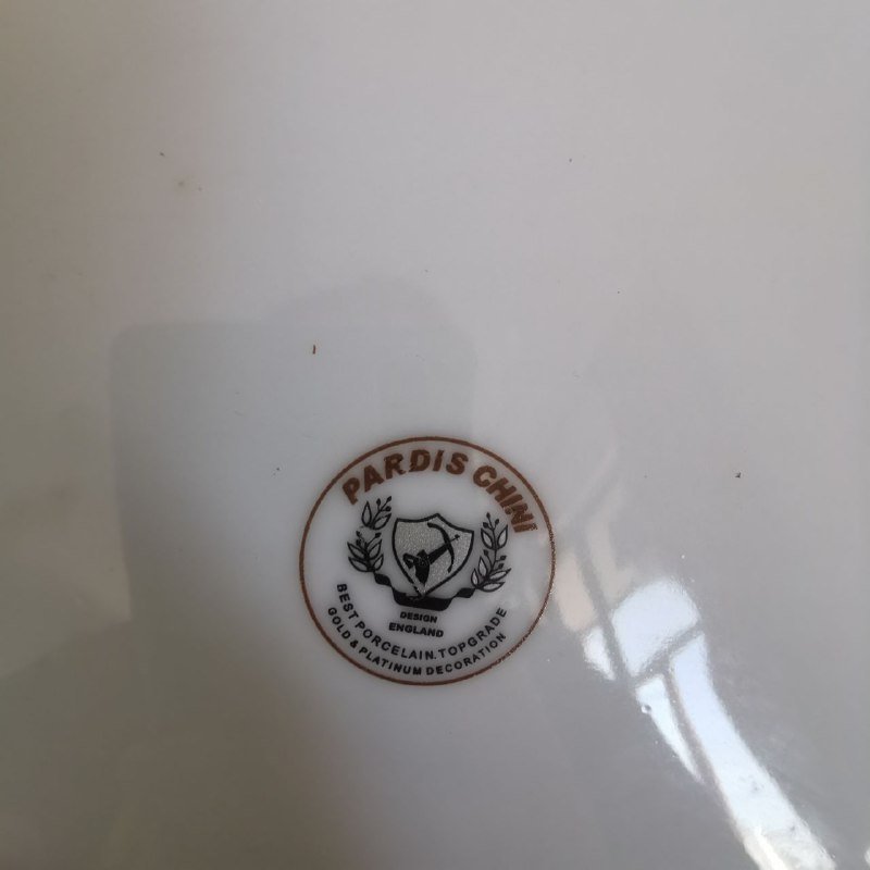 Набор керамической посуды тарелки и блюдо 3