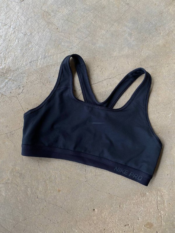 Платье Пеньюар Intimissimi, спортивный топ Nike