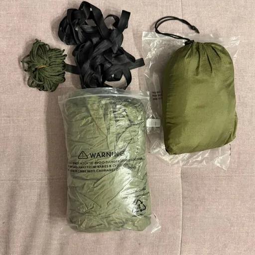 Гамак, металлический столик, масляные карандаши, маркеры, настольная игра, туфли