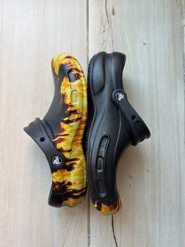 Crocs Bistro Graphic Clog shoes 6