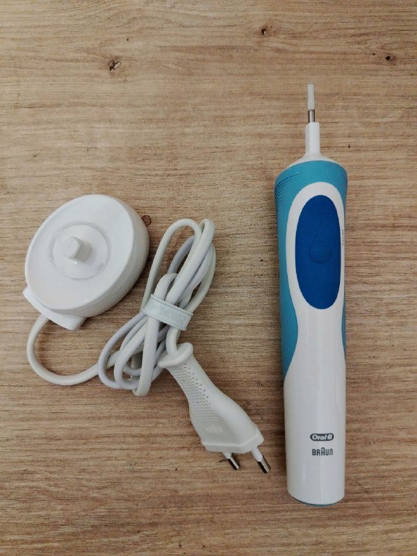 Электрическая зубная щётка Oral-B vitality 1