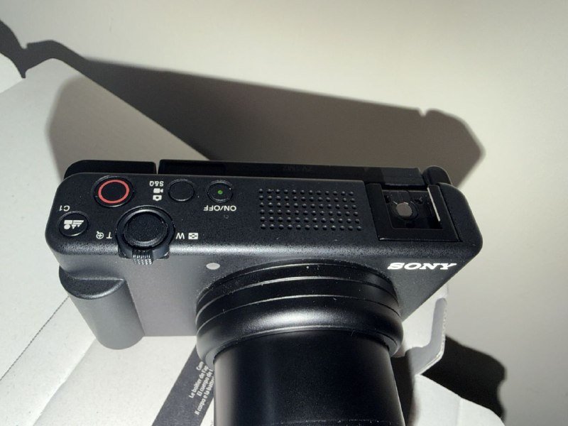 Sony ZV-1 II камера, накамерная вспышка 6