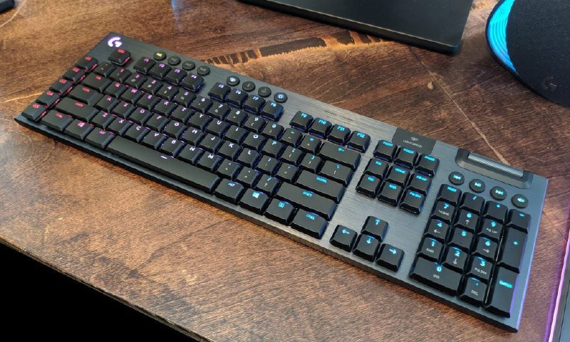 Клавиатура Logitech G815 с коричневыми свитчами