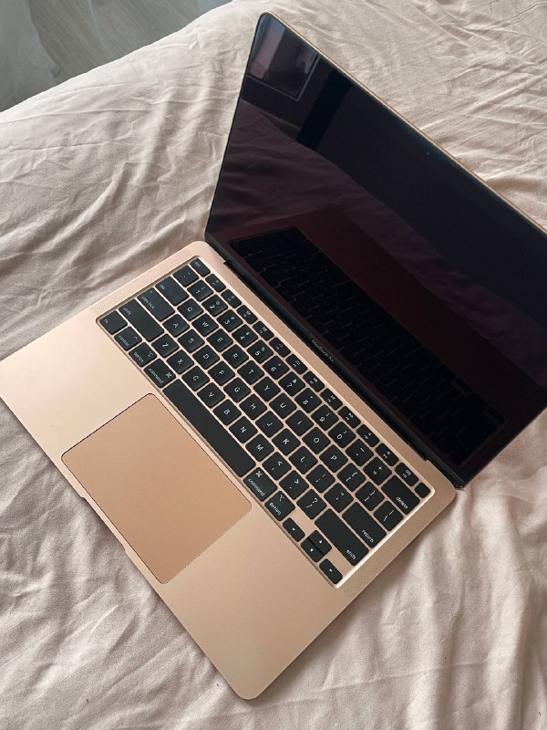 MacBook Air 13 2020 Gold розовый