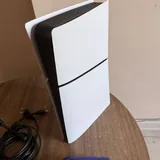 PlayStation 5 с двумя оригинальными геймпадами 5