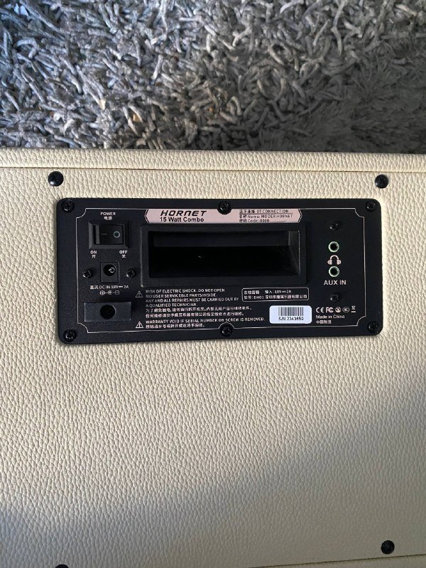 Электрогитара Jet series, комбоусилитель Hornet, гитарный процессор Boss GT-1 5