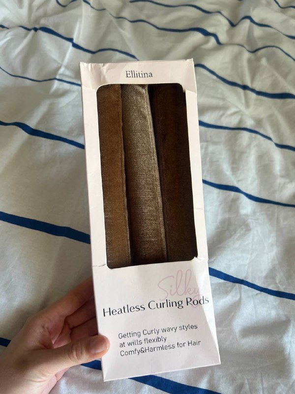 Мягкие бигуди, тонирующий мусс, блеск для волос, спонжи для макияжа, корзинка, подсвечник, доска для закусок