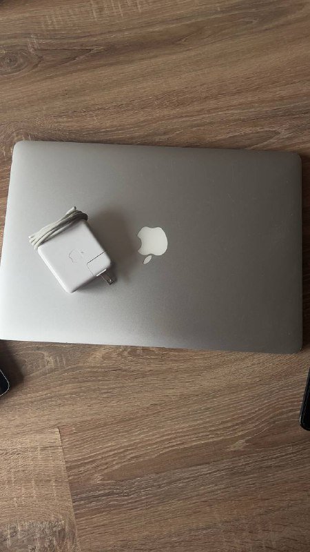 MacBook Pro 15 2013, iPad Mini 2, iPad 2 64GB, Samsung Galaxy Tab A, детское кресло Chicco Cosmos