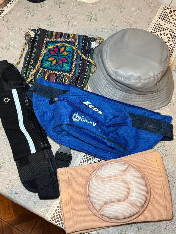 брюки Zara, пальто Defacto, брюки Shein, рюкзак Waikiki, сапоги лаковые Bershka, браслет Mi Band, мусс Ollin, войлочные корзины 2