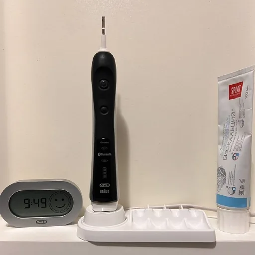 Умная зубная щетка Oral-B Braun Triump, часы Oral-B Smartguide