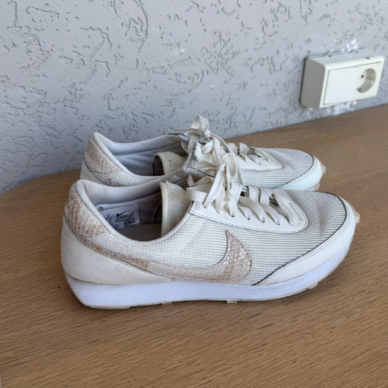 Кроссовки Nike 39 р, Уги 41 р
