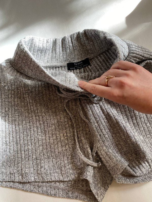 Теплая панамка, серые шорты, джинсовые шорты, бежевые лосины, спортивный топ, бежевый топ в клеточку 4