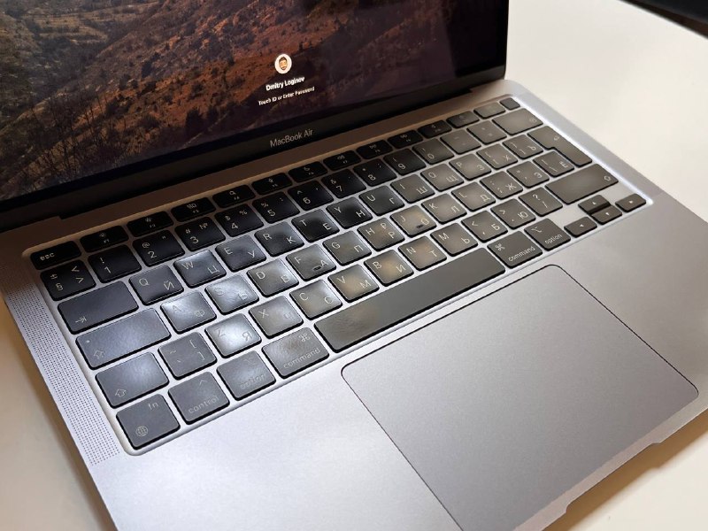 MacBook Air M1 13" 8/256 ГБ 3