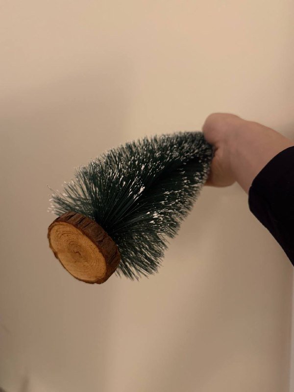 Настольная елка 30 см с деревянным основанием 2