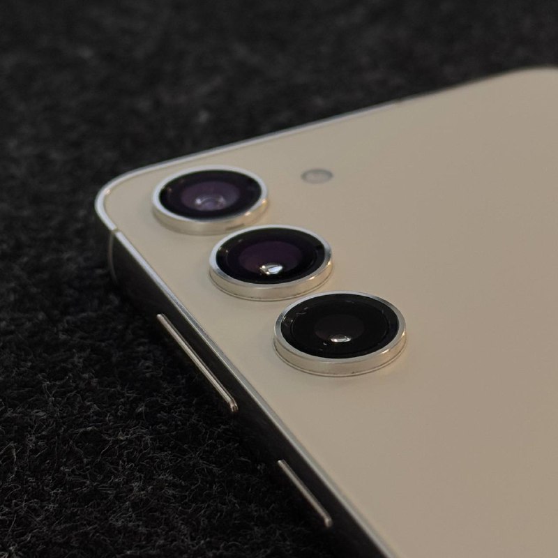 Samsung S23 8/256 кремовый цвет 7